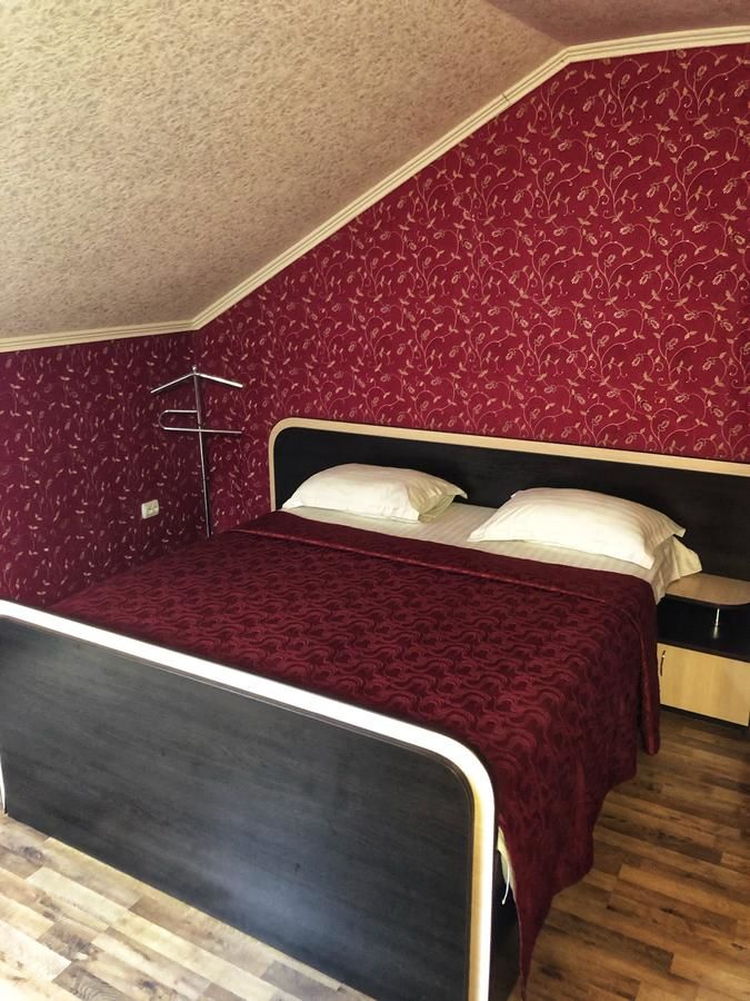 Отель Koral Hotel Verkhniy Koropets