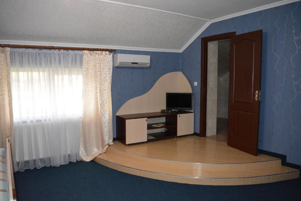 Отель Koral Hotel Verkhniy Koropets